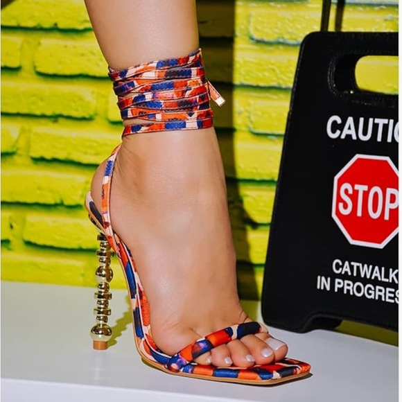 Heels - Picture 1 of 4